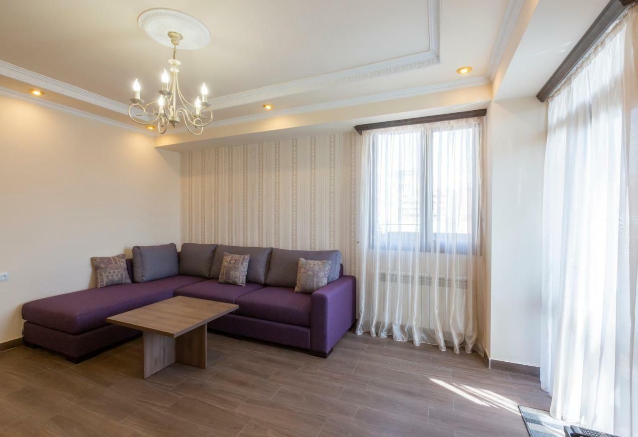 Umba Apartment N3 - Balcony And Mount Ararat View Ереван Екстериор снимка